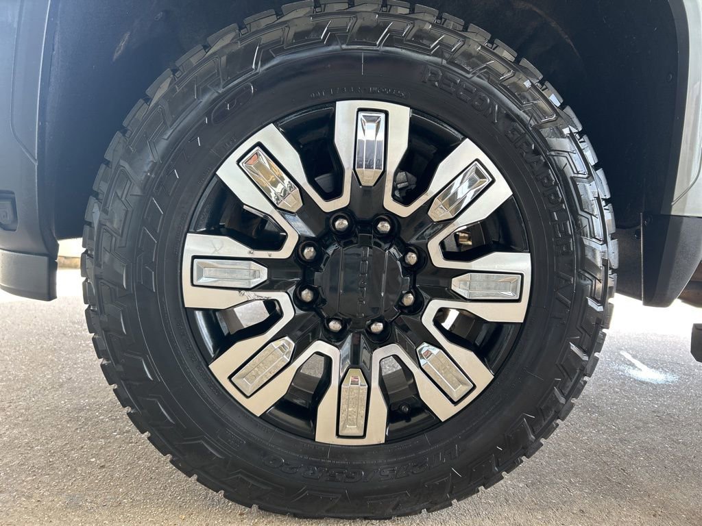 Used 2024 GMC Sierra 2500 Denali AWD/4WD image 27
