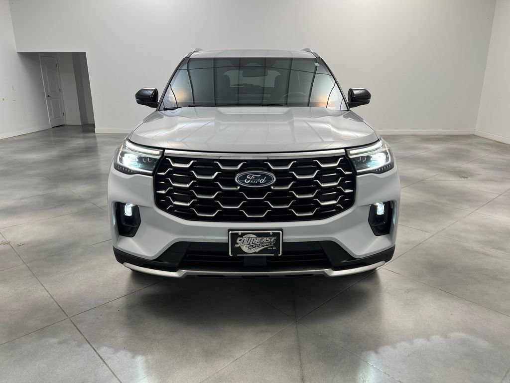 Used 2025 Ford Explorer Platinum w/ LUX Leather Package AWD/4WD image 2