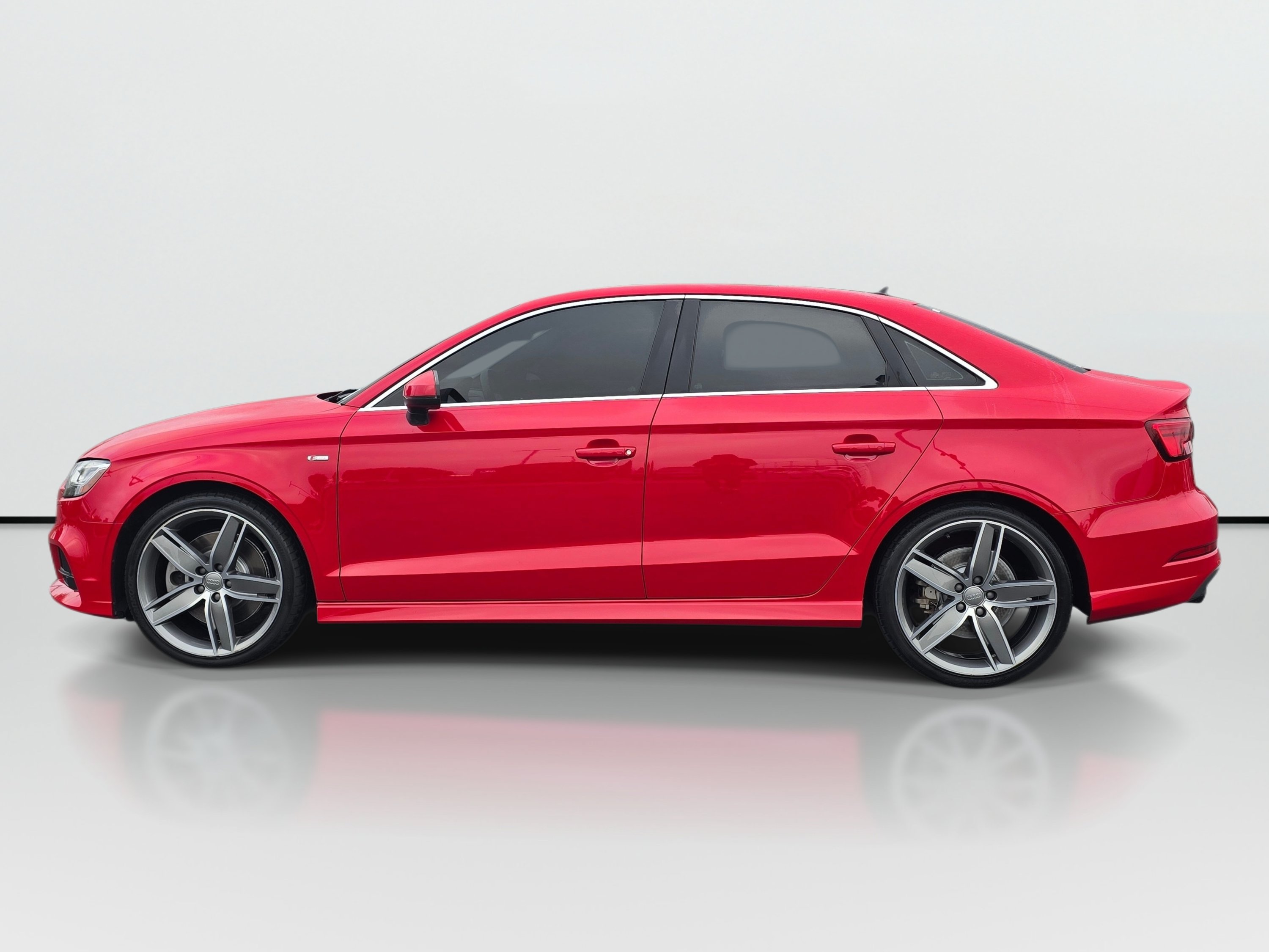 Used 2019 Audi A3 2.0T Premium Plus w/ Premium Plus Package AWD/4WD image 2