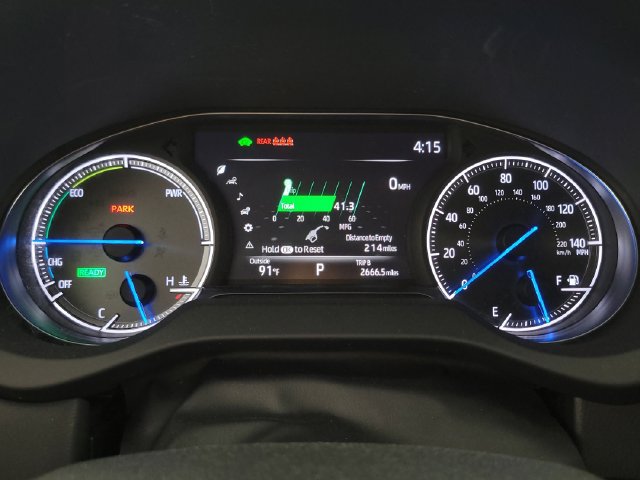 Used 2023 Toyota Venza LE AWD/4WD image 20