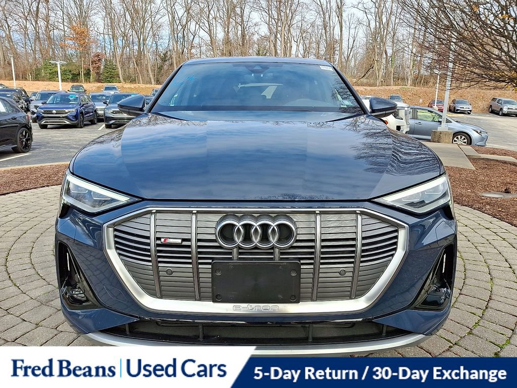 Used 2023 Audi e-tron Premium image 2