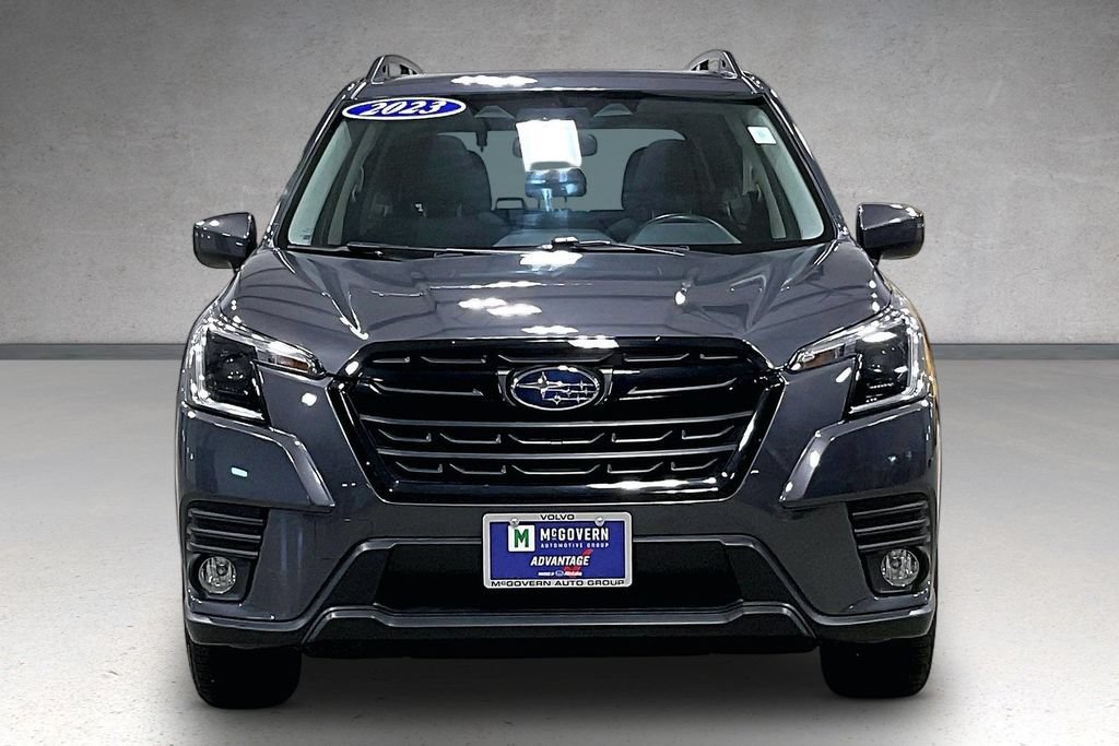 Used 2023 Subaru Forester Premium AWD/4WD image 2