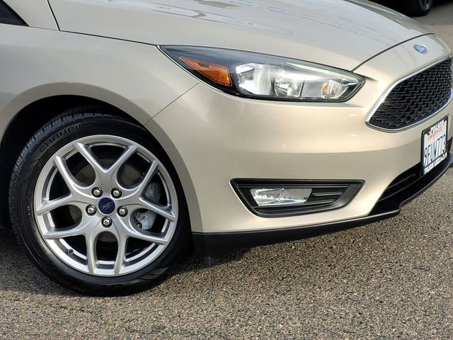 Used 2015 Ford Focus SE w/ Equipment Group 201A image 6