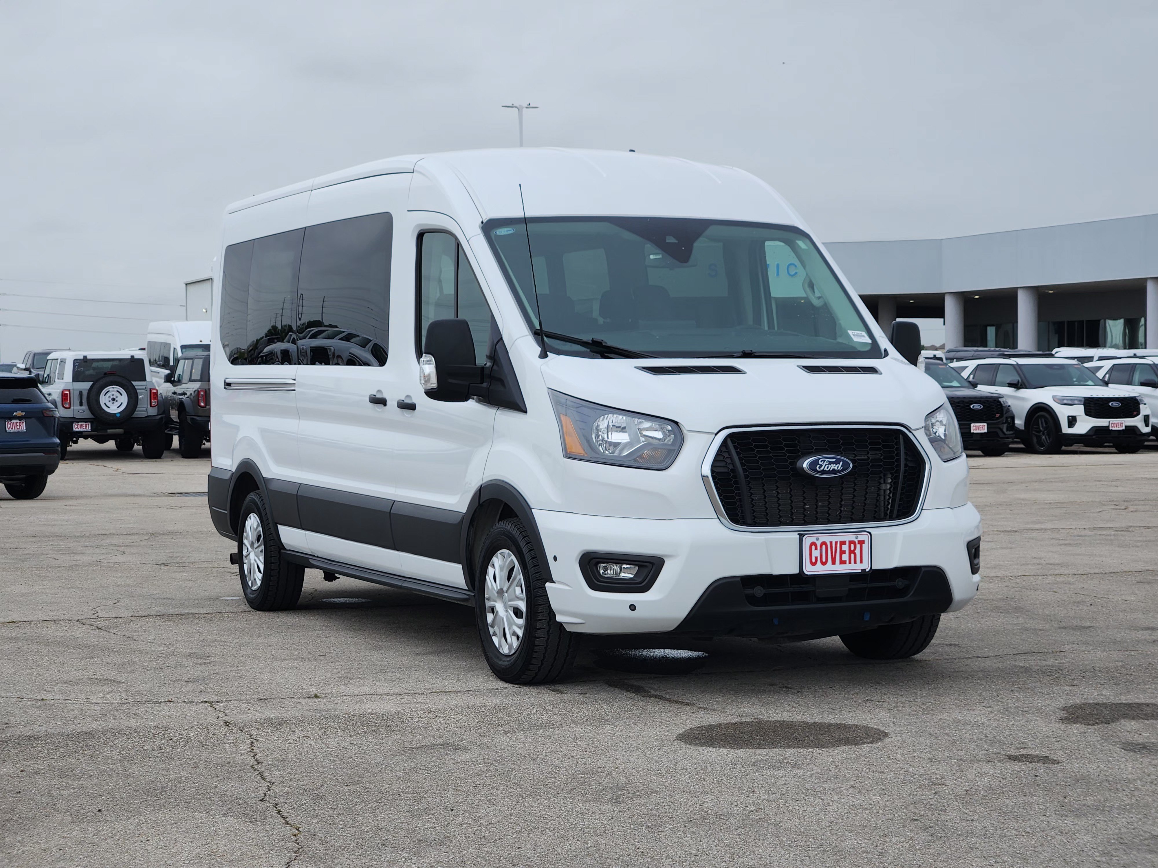 Used 2025 Ford Transit 350 XLT RWD image 3