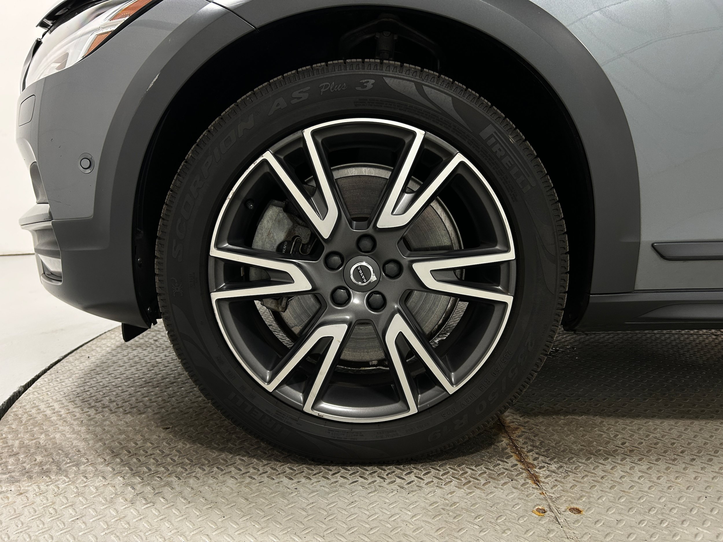 Used 2017 Volvo V90 T6 Cross Country AWD/4WD image 37