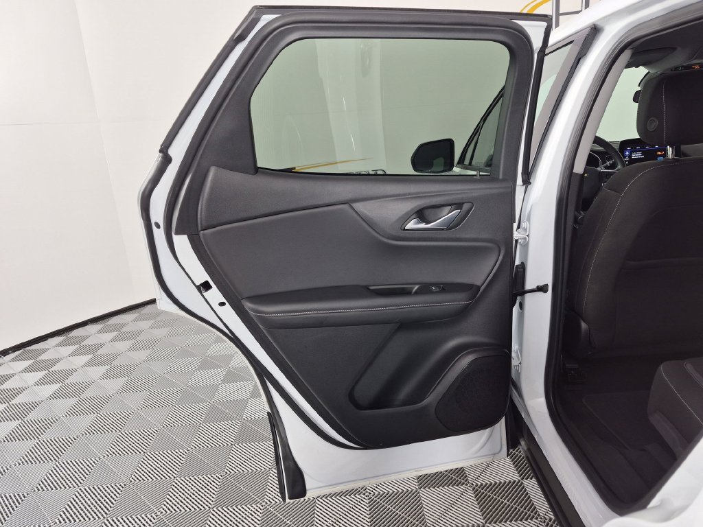 Used 2025 Chevrolet Blazer LT AWD/4WD image 28