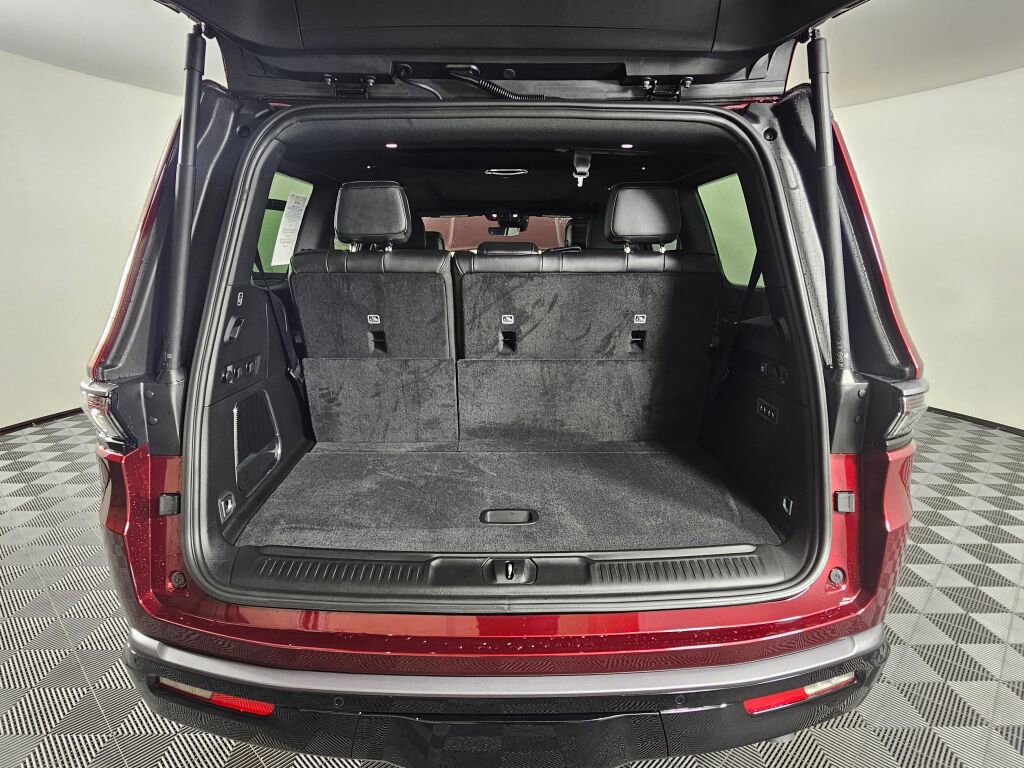 New 2026 Jeep Grand Wagoneer Limited AWD/4WD image 16