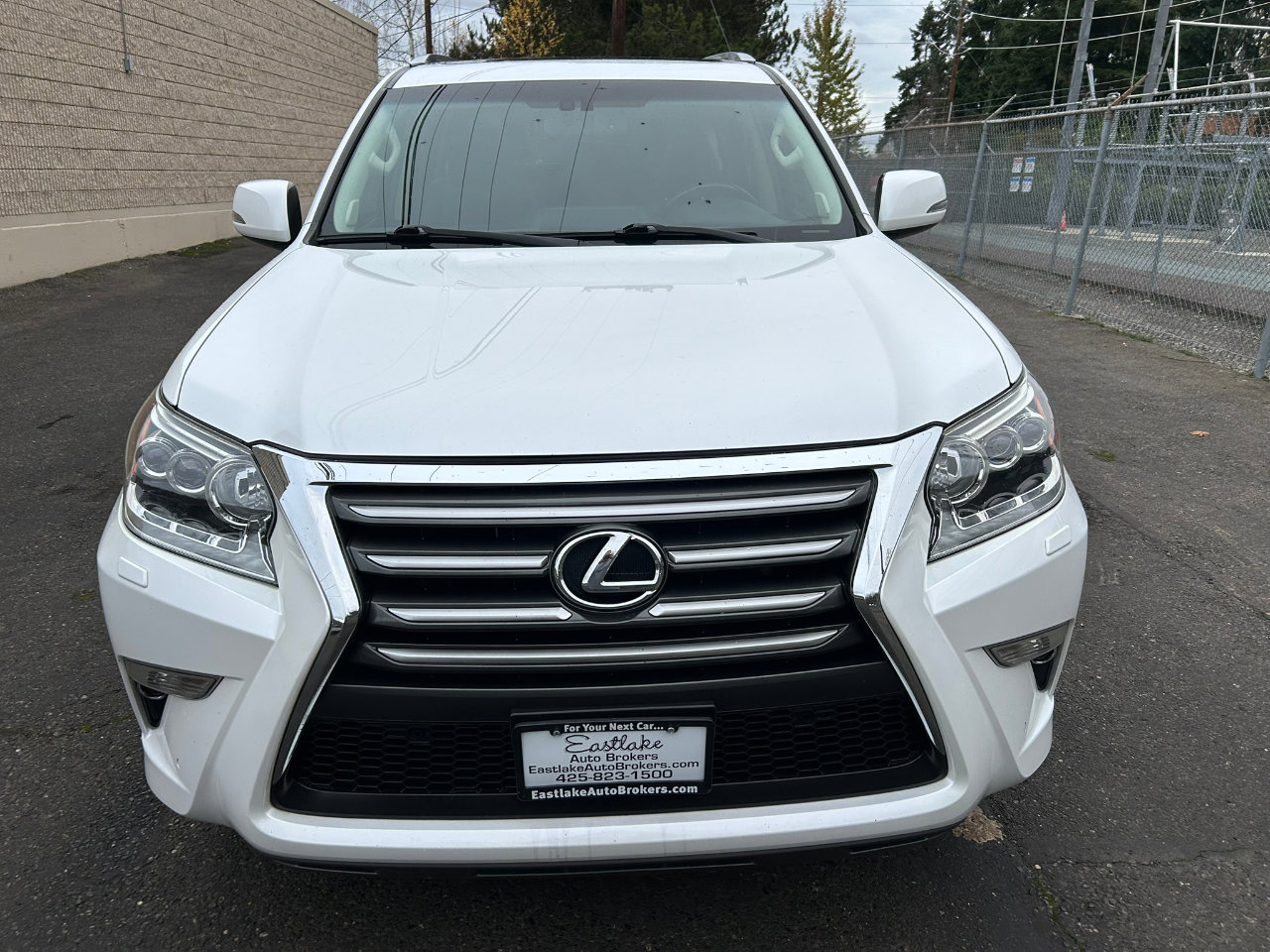 Used 2014 Lexus GX 460 Luxury image 2