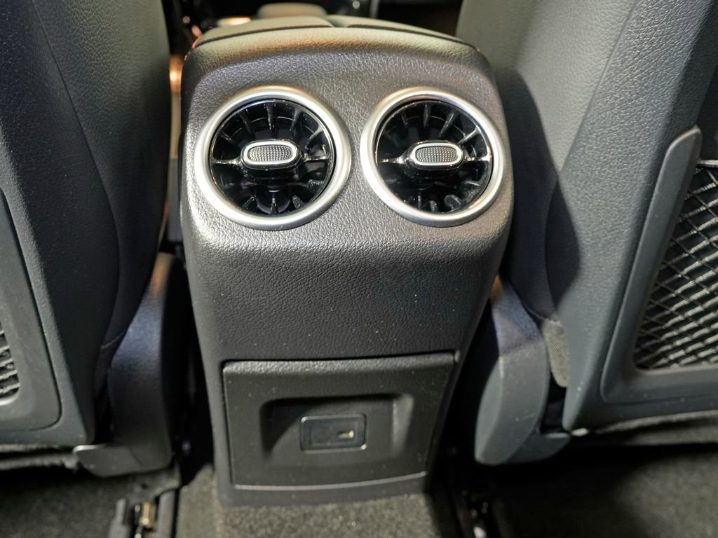 Certified 2022 Mercedes-Benz CLA 250 4MATIC image 33