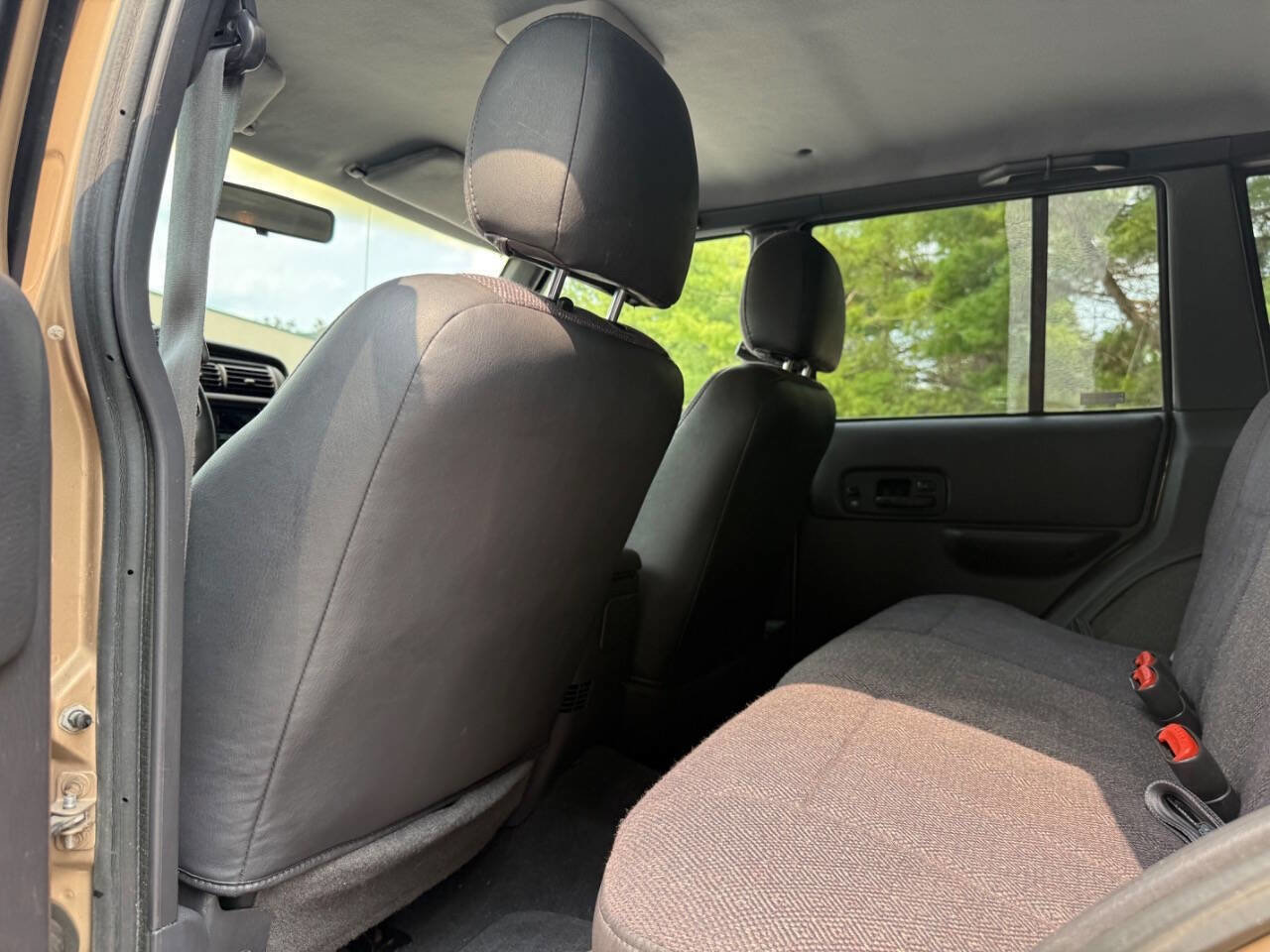 Used 1999 Jeep Cherokee Classic image 66