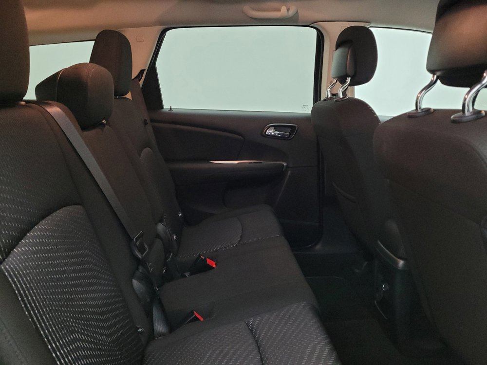 Used 2019 Dodge Journey SE image 19
