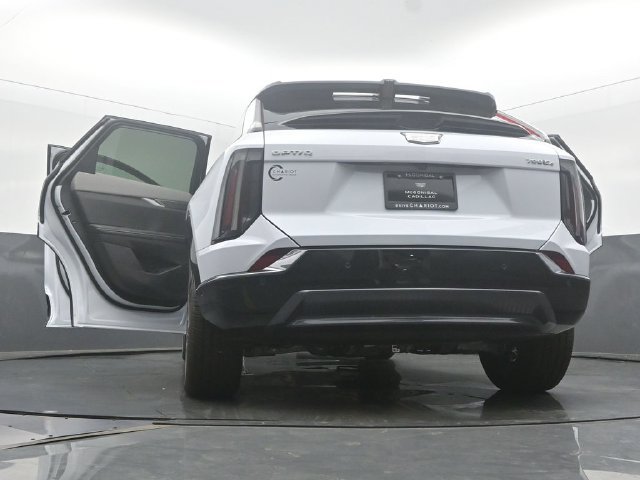 New 2026 Cadillac Optiq Sport 1 w/ LPO, Floor Liner Package AWD/4WD image 61