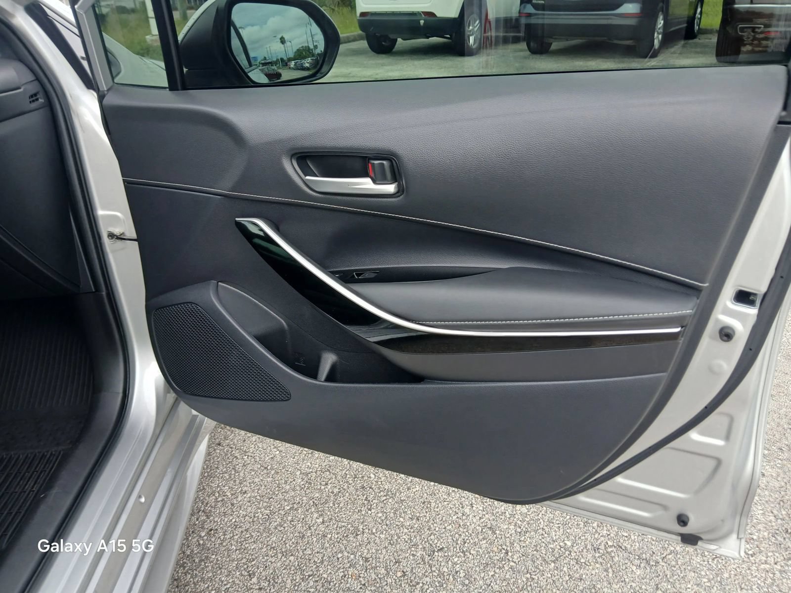 Used 2020 Toyota Corolla XSE FWD image 49