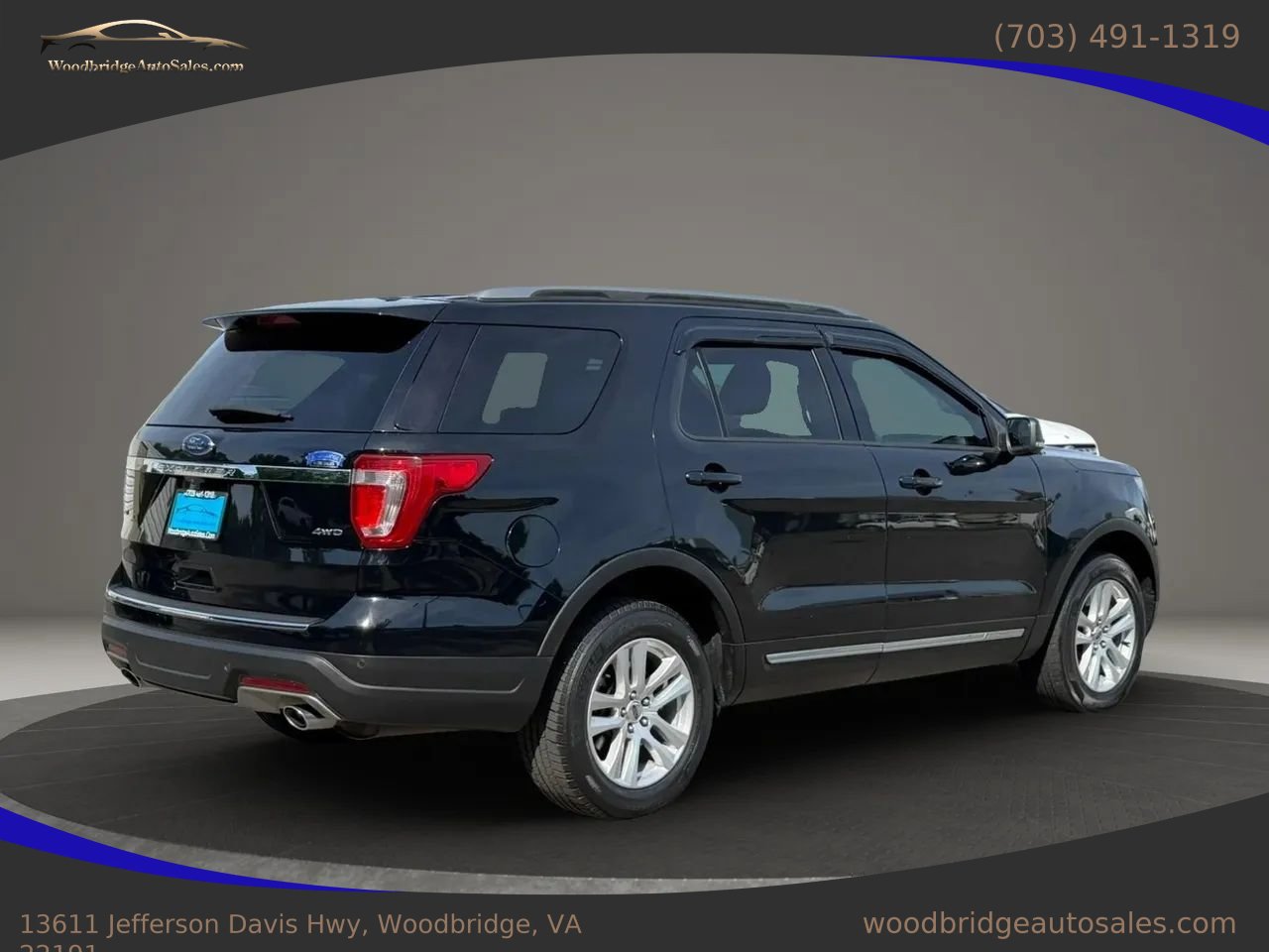 Used 2018 Ford Explorer XLT w/ Equipment Group 202A AWD/4WD image 4