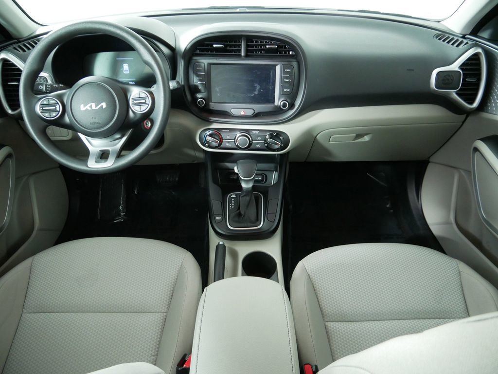 Certified 2025 Kia Soul LX FWD image 19