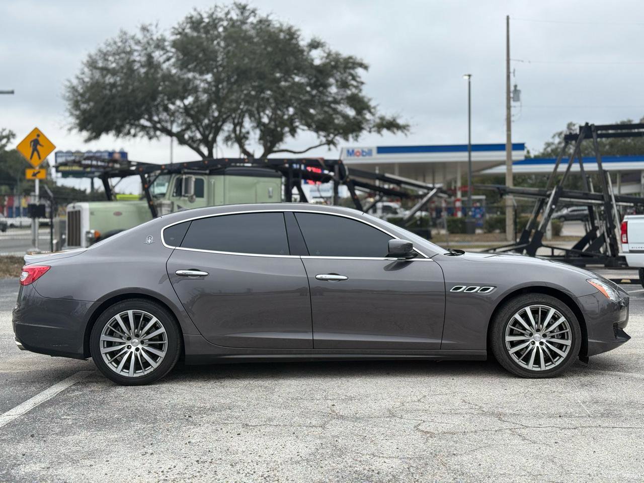 Used 2016 Maserati Quattroporte S Q4 AWD/4WD image 6