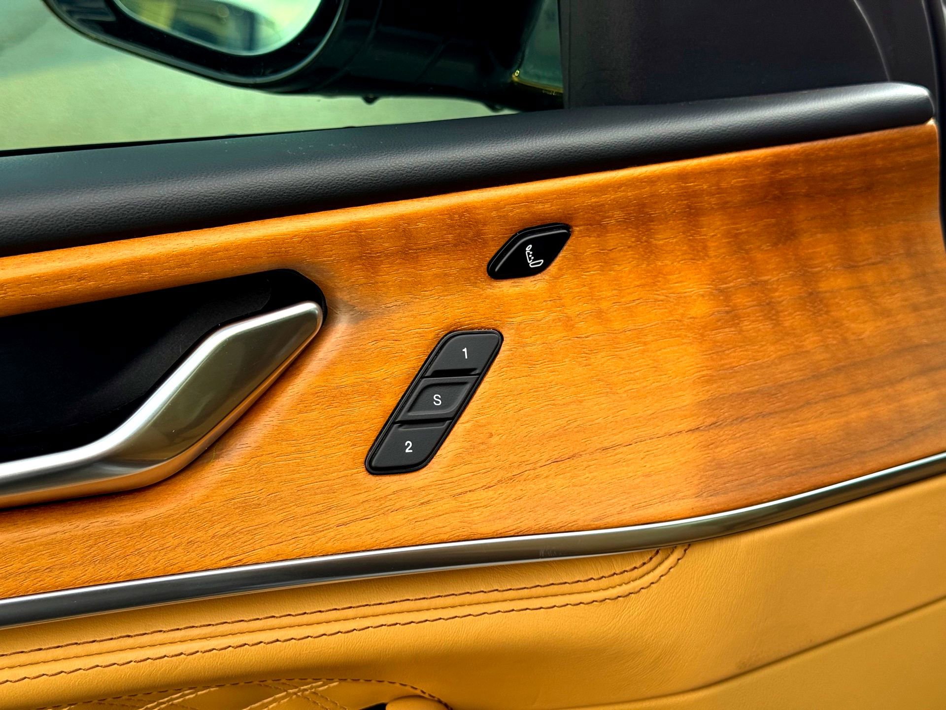 Used 2021 Jeep Grand Cherokee L Summit image 19