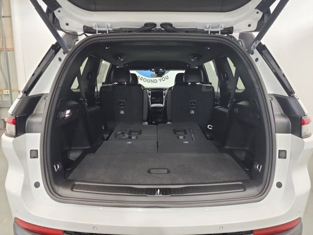 New 2025 Jeep Grand Cherokee L Limited w/ Trailer Tow Package image 9