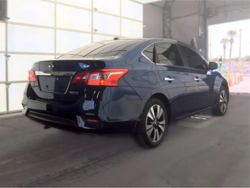 Used 2019 Nissan Sentra SV w/ Special Edition Package FWD image 3