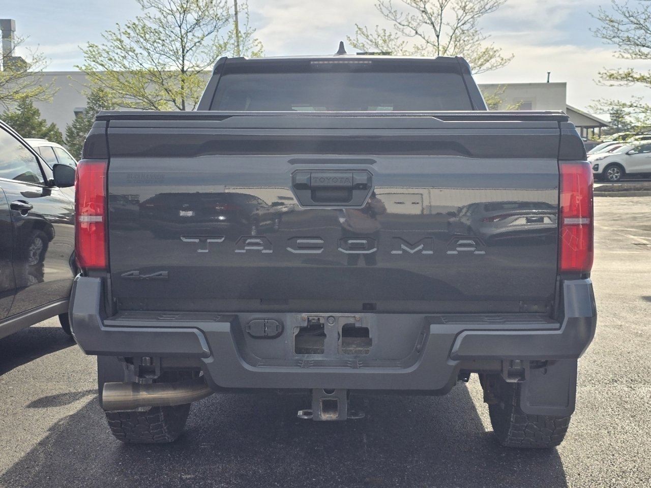 Used 2025 Toyota Tacoma SR5 image 6