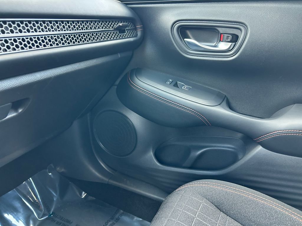 Used 2025 Honda HR-V Sport image 24