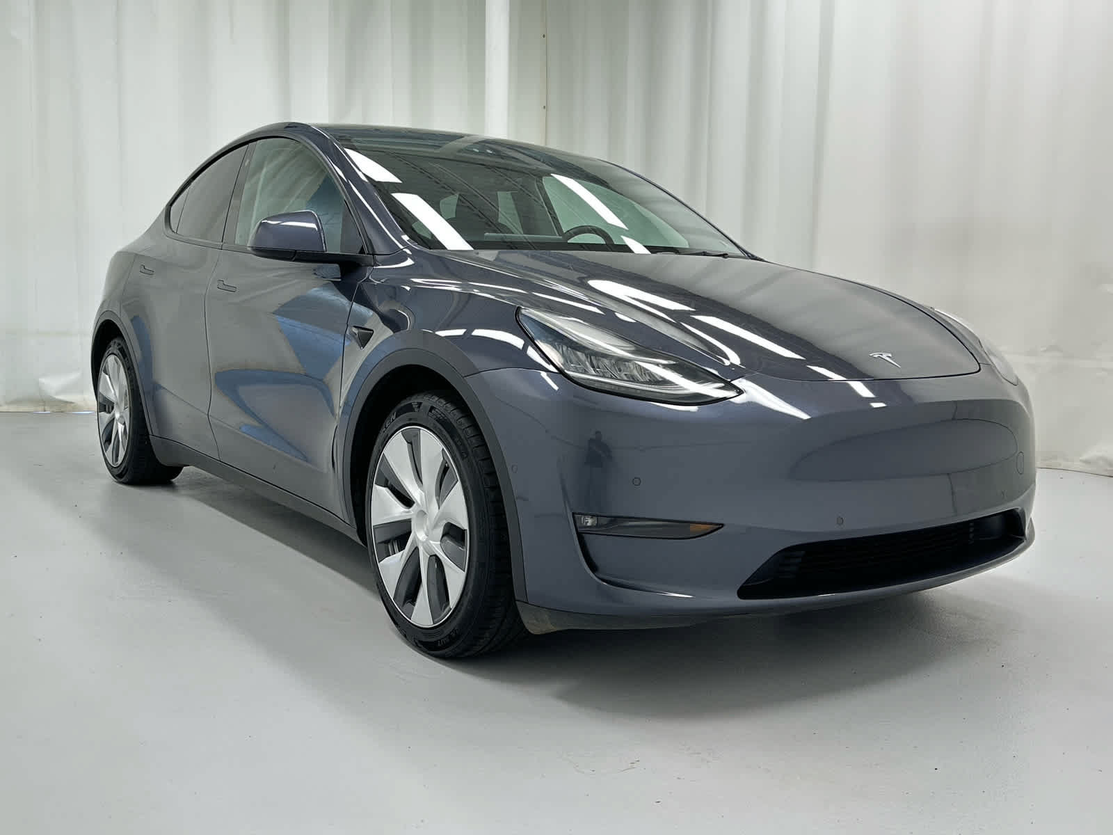Used 2021 Tesla Model Y Long Range AWD/4WD image 2