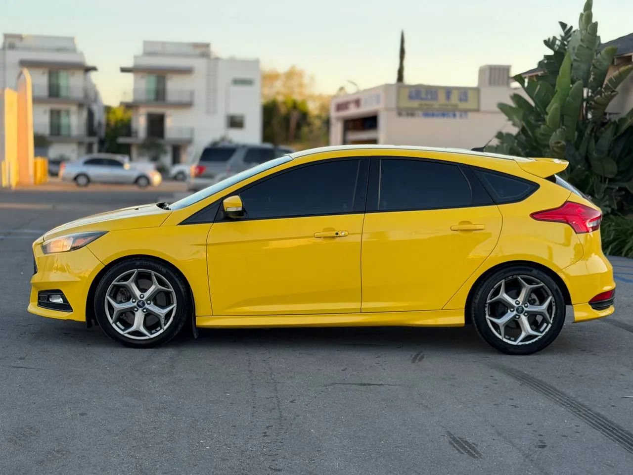 Used 2017 Ford Focus ST image 8
