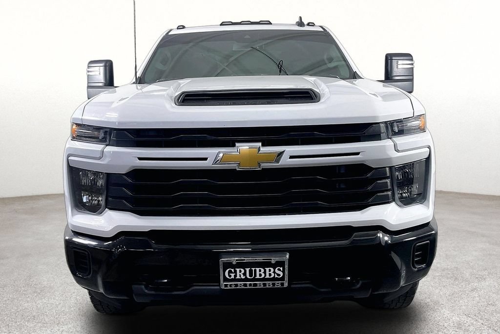 Used 2024 Chevrolet Silverado 2500 Custom w/ Custom Value Package AWD/4WD image 5