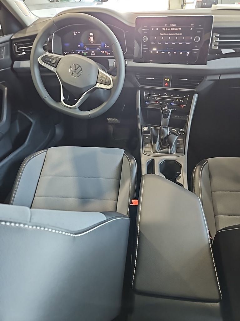 New 2026 Volkswagen Jetta SE FWD image 24