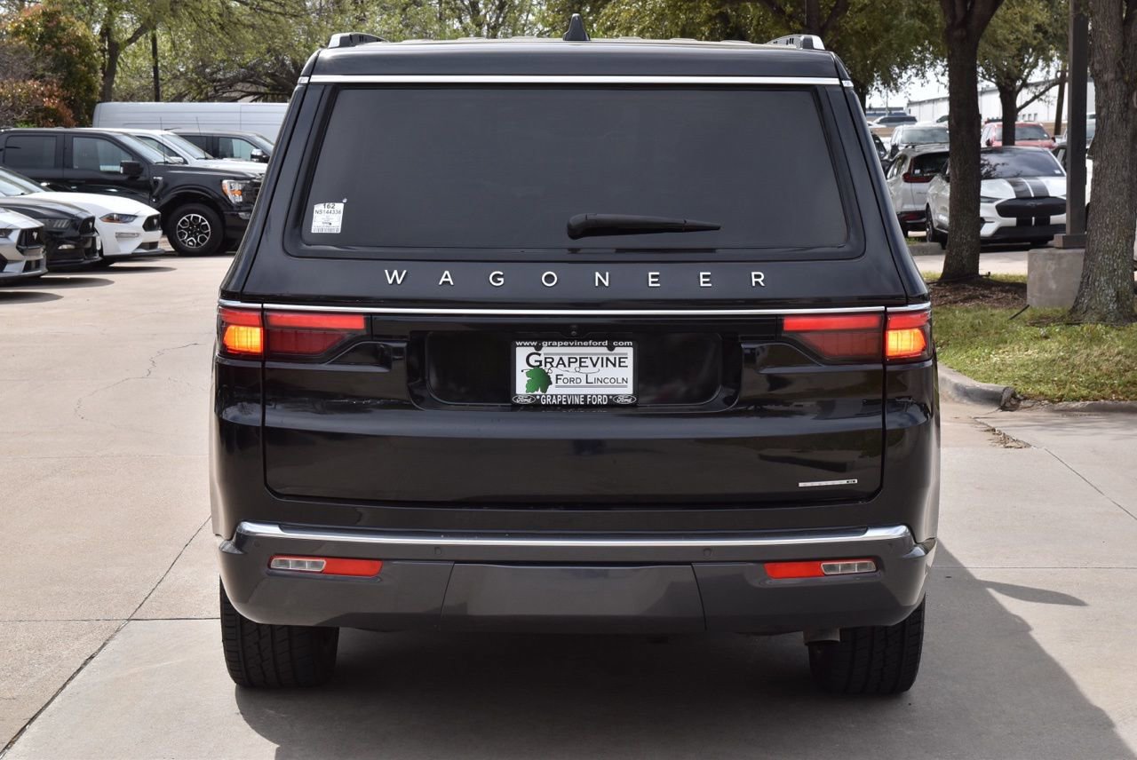 Used 2022 Jeep Wagoneer Series III w/ Rear Seat Video Group 1 image 9