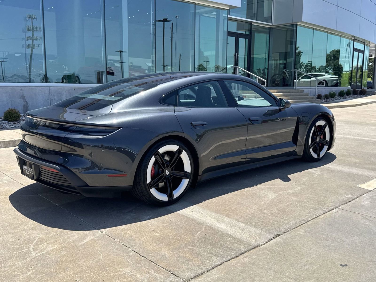 New 2025 Porsche Taycan 4S image 7