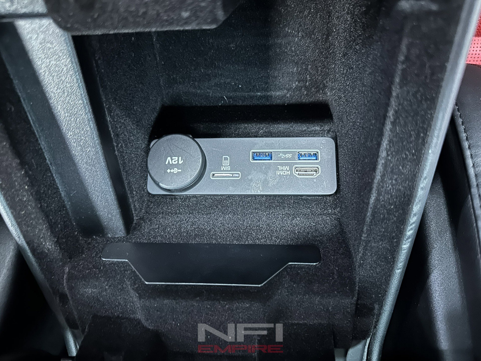 Used 2018 Jaguar F-TYPE R AWD/4WD image 41