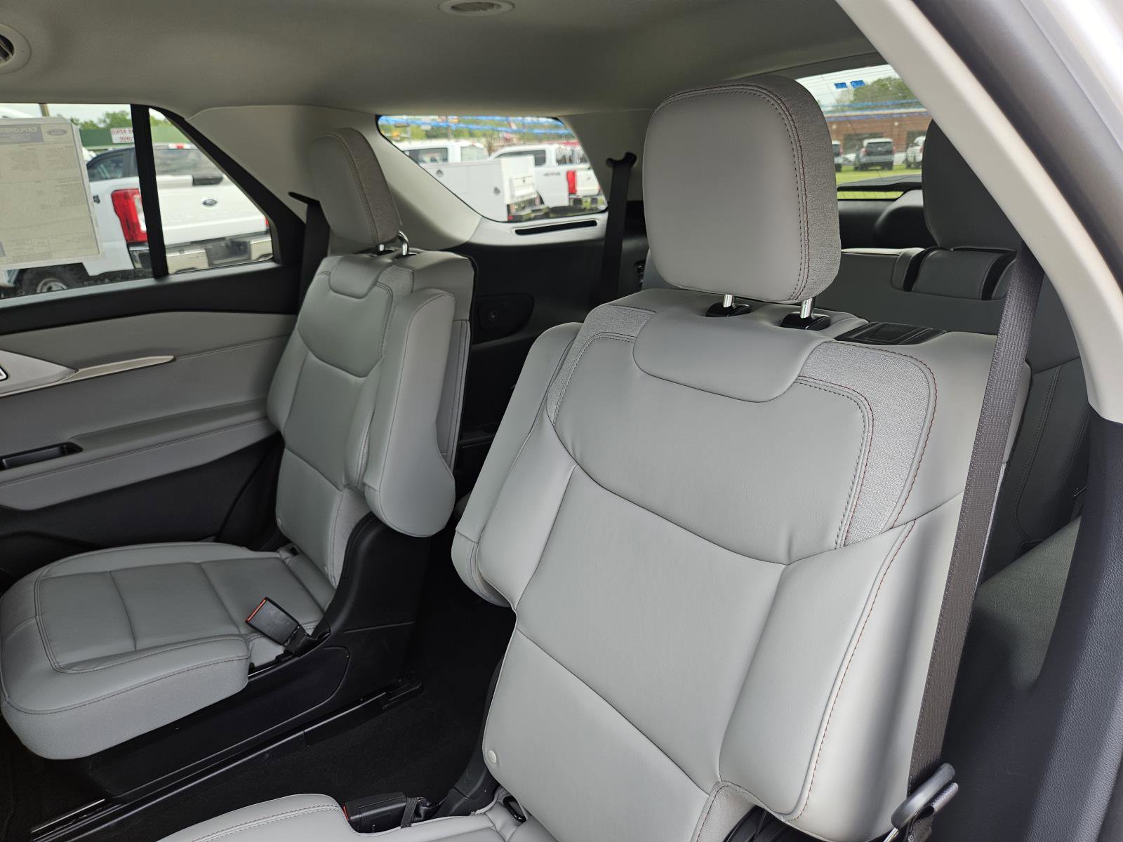 New 2026 Ford Explorer Active w/ Active Comfort Package image 24