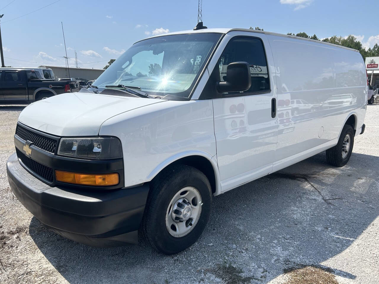 Used 2019 Chevrolet Express 2500 Extended w/ Driver Convenience Package image 3