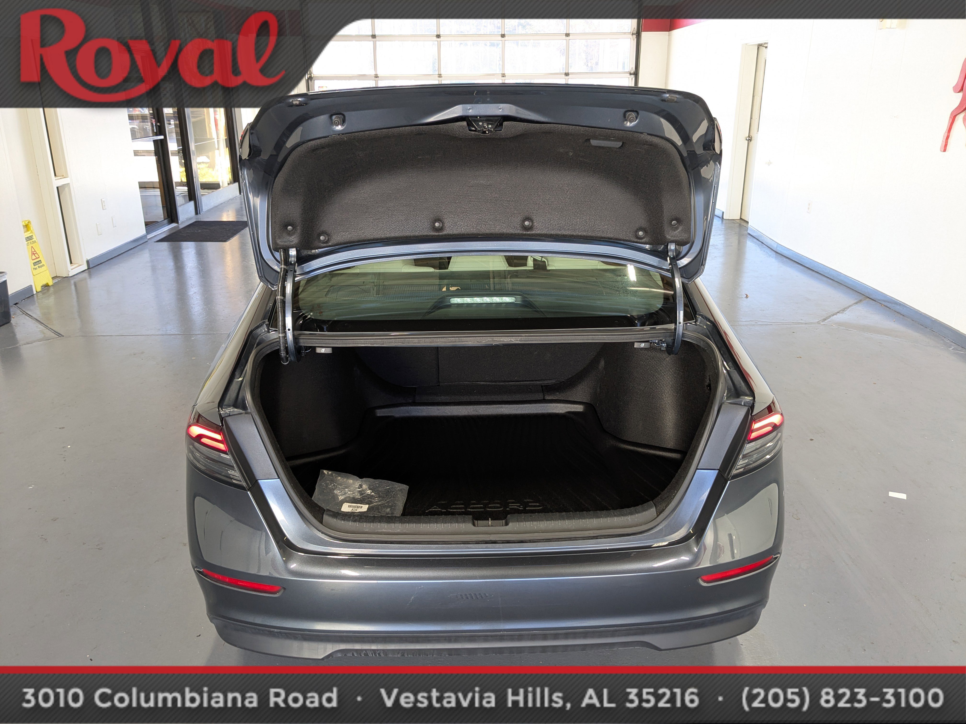 Used 2024 Honda Accord EX image 11