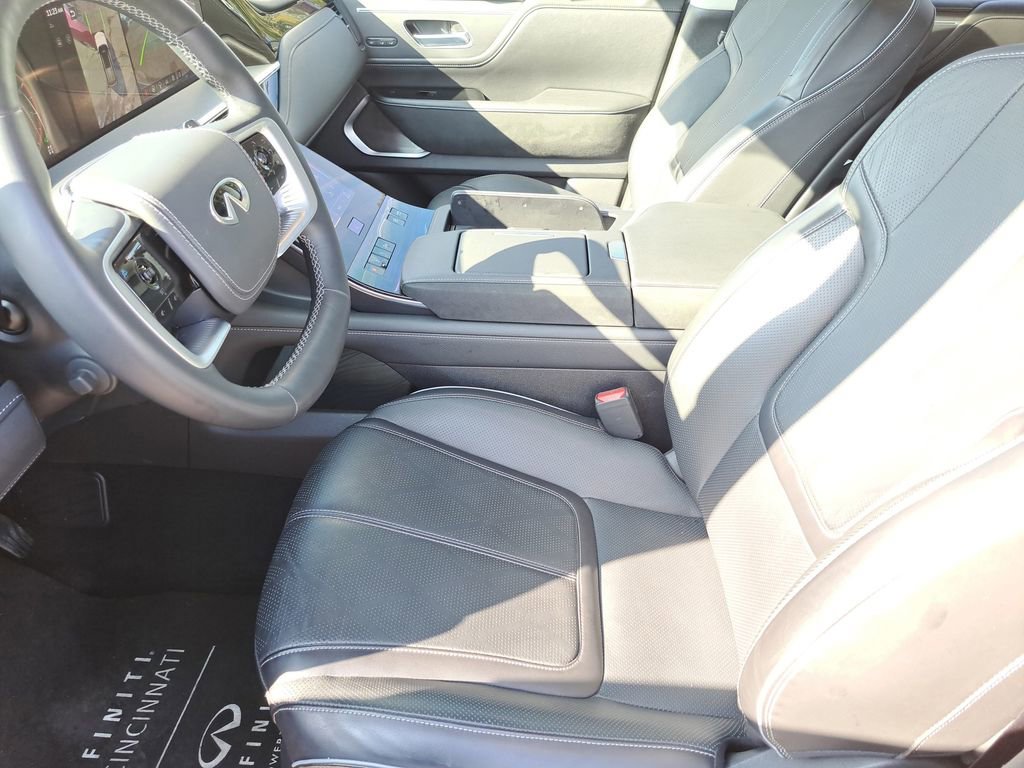 Used 2025 INFINITI QX80 Sensory image 21