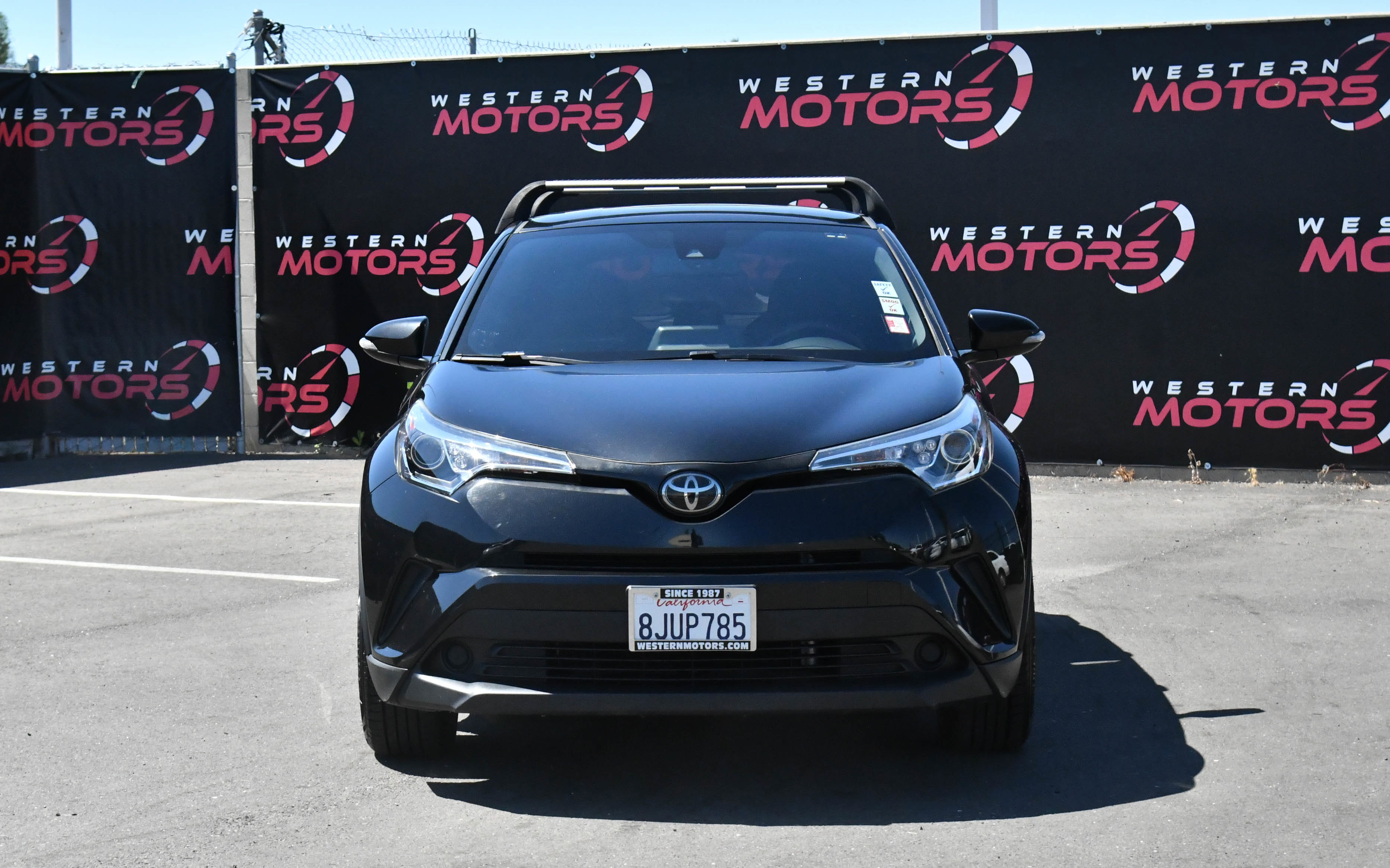 Used 2019 Toyota C-HR LE image 2