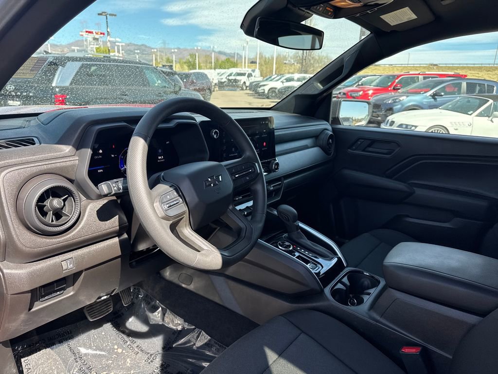 Used 2025 Chevrolet Colorado Trail Boss image 23