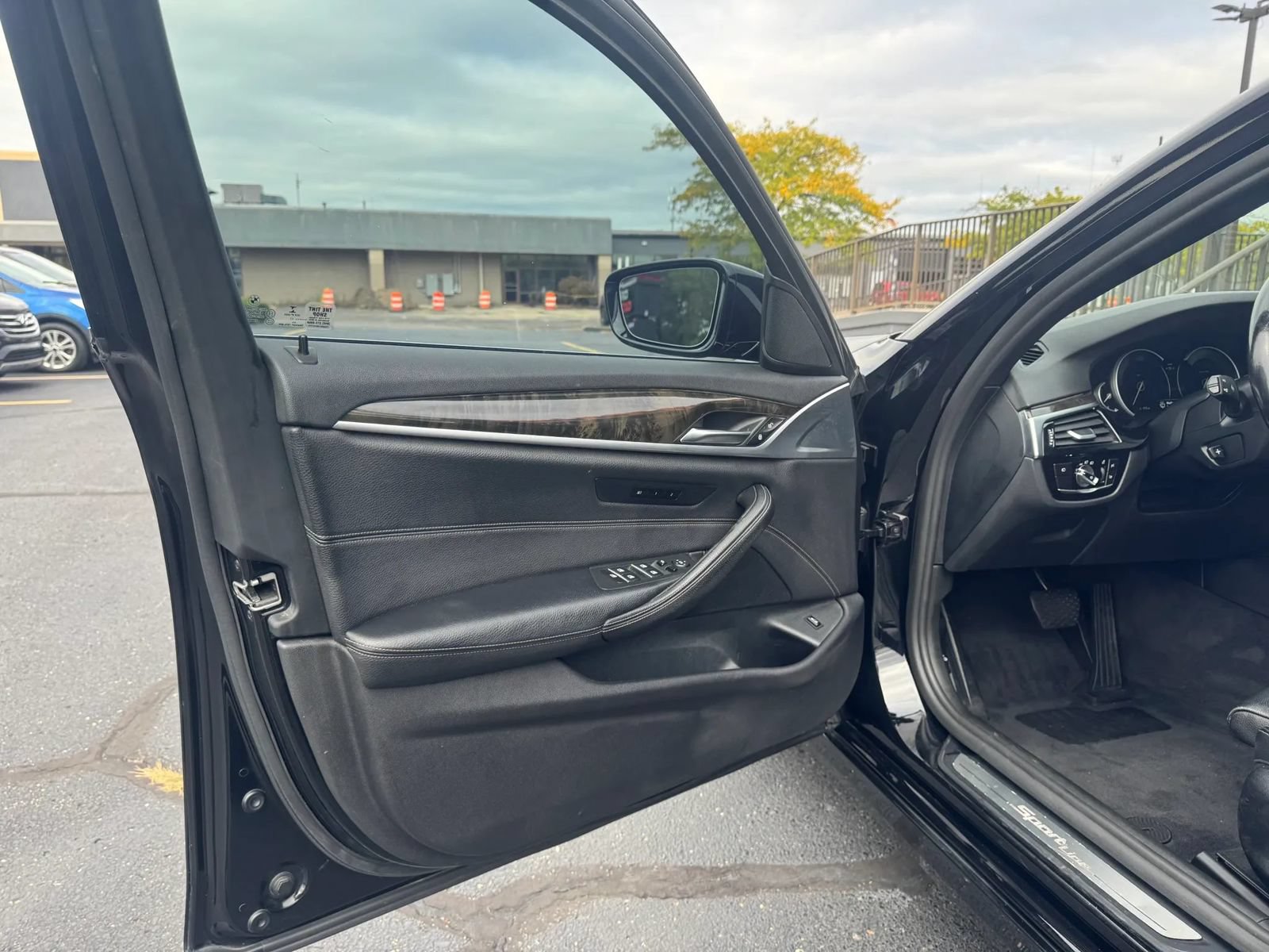 Used 2017 BMW 540i RWD image 10