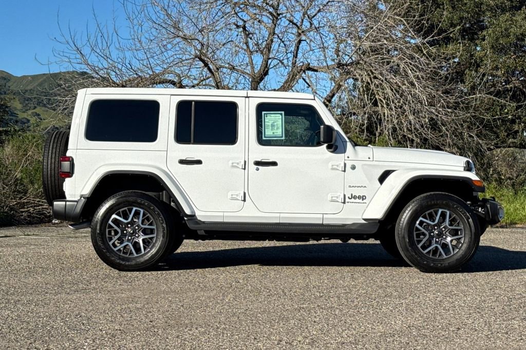 Used 2024 Jeep Wrangler Sahara image 3