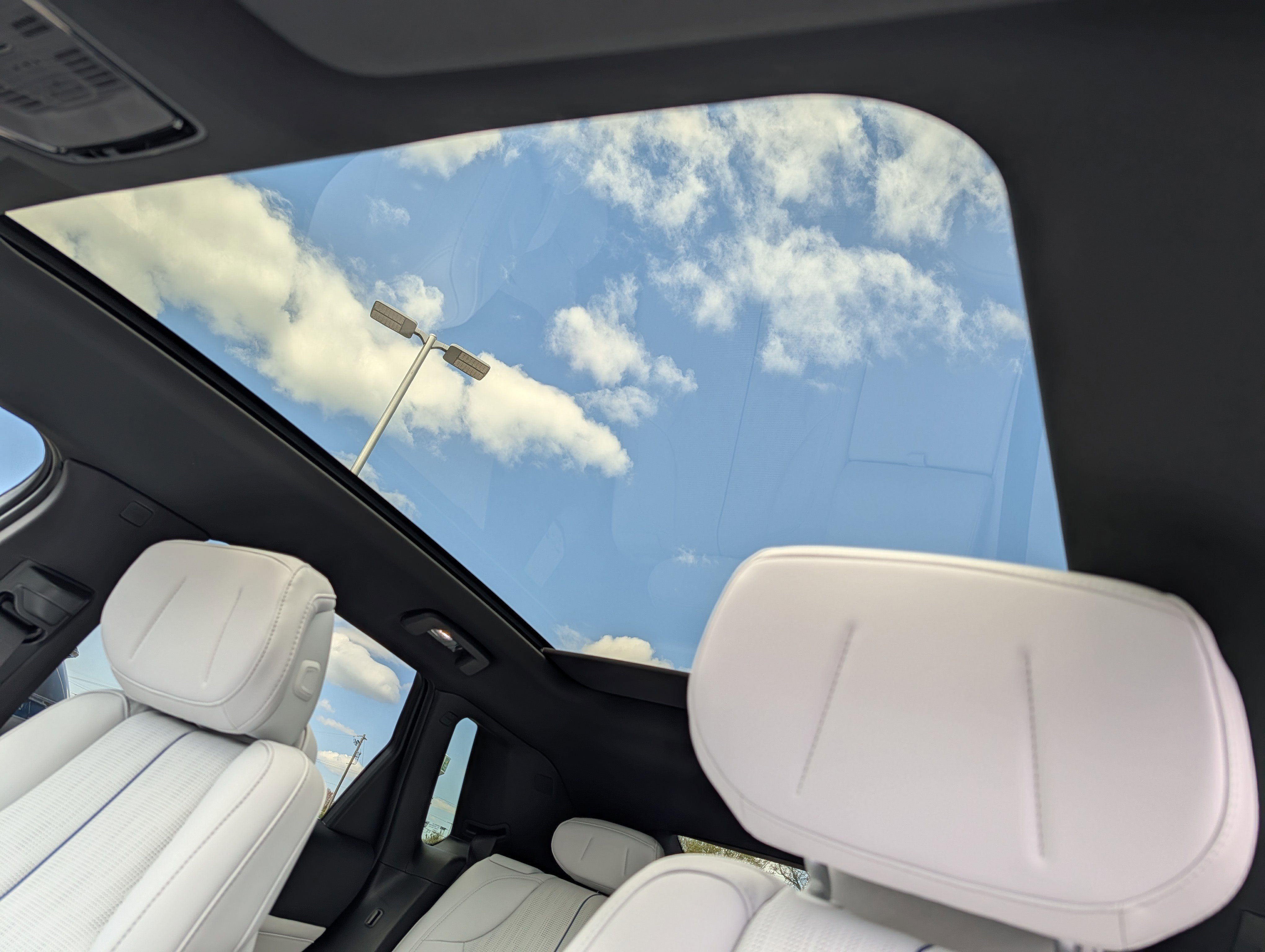 New 2026 Cadillac Lyriq Luxury AWD/4WD image 26