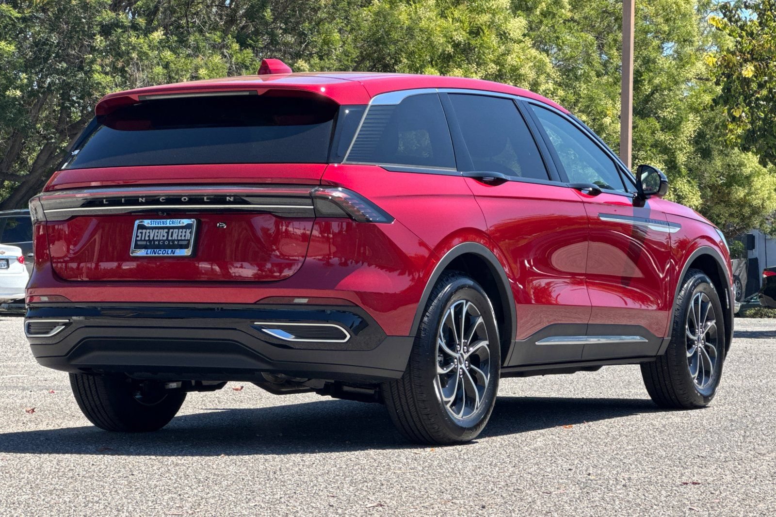 New 2026 Lincoln Nautilus Premier w/ Equipment Group 102A AWD/4WD image 4