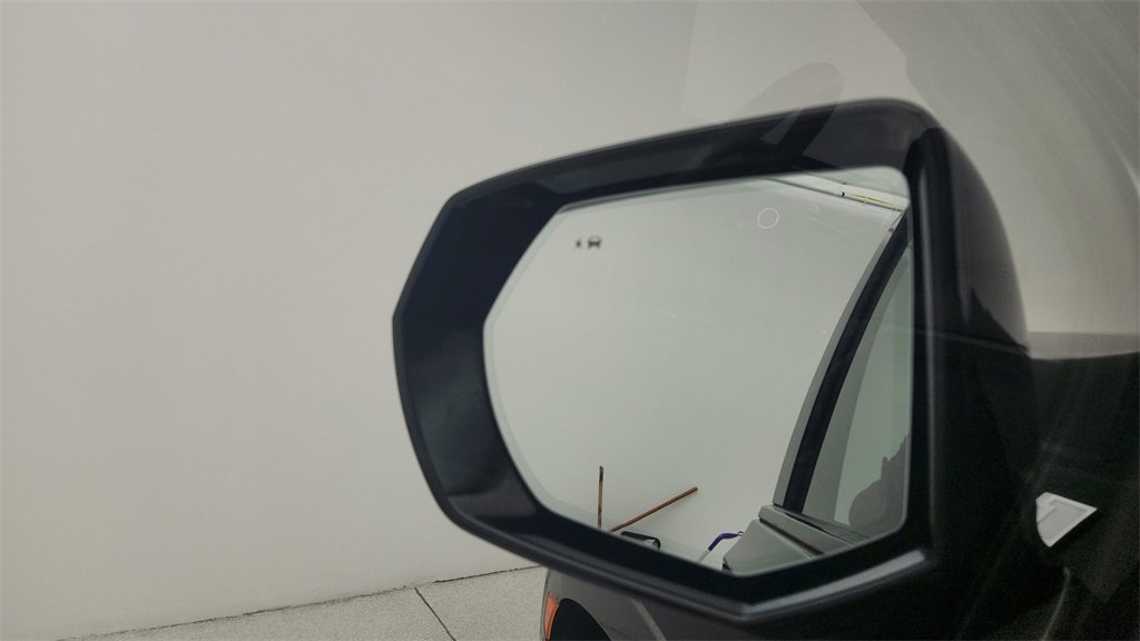 Certified 2023 Chevrolet Tahoe Z71 w/ Luxury Package image 17