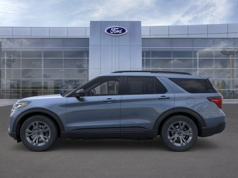 New 2026 Ford Explorer Active w/ Active Comfort Package AWD/4WD image 3