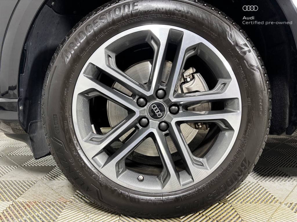 Certified 2025 Audi Q5 Premium w/ Convenience Package AWD/4WD image 33