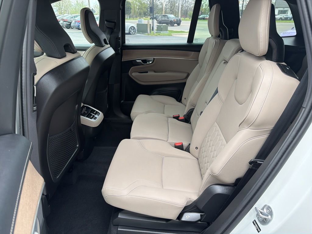 Certified 2025 Volvo XC90 B5 Plus image 5