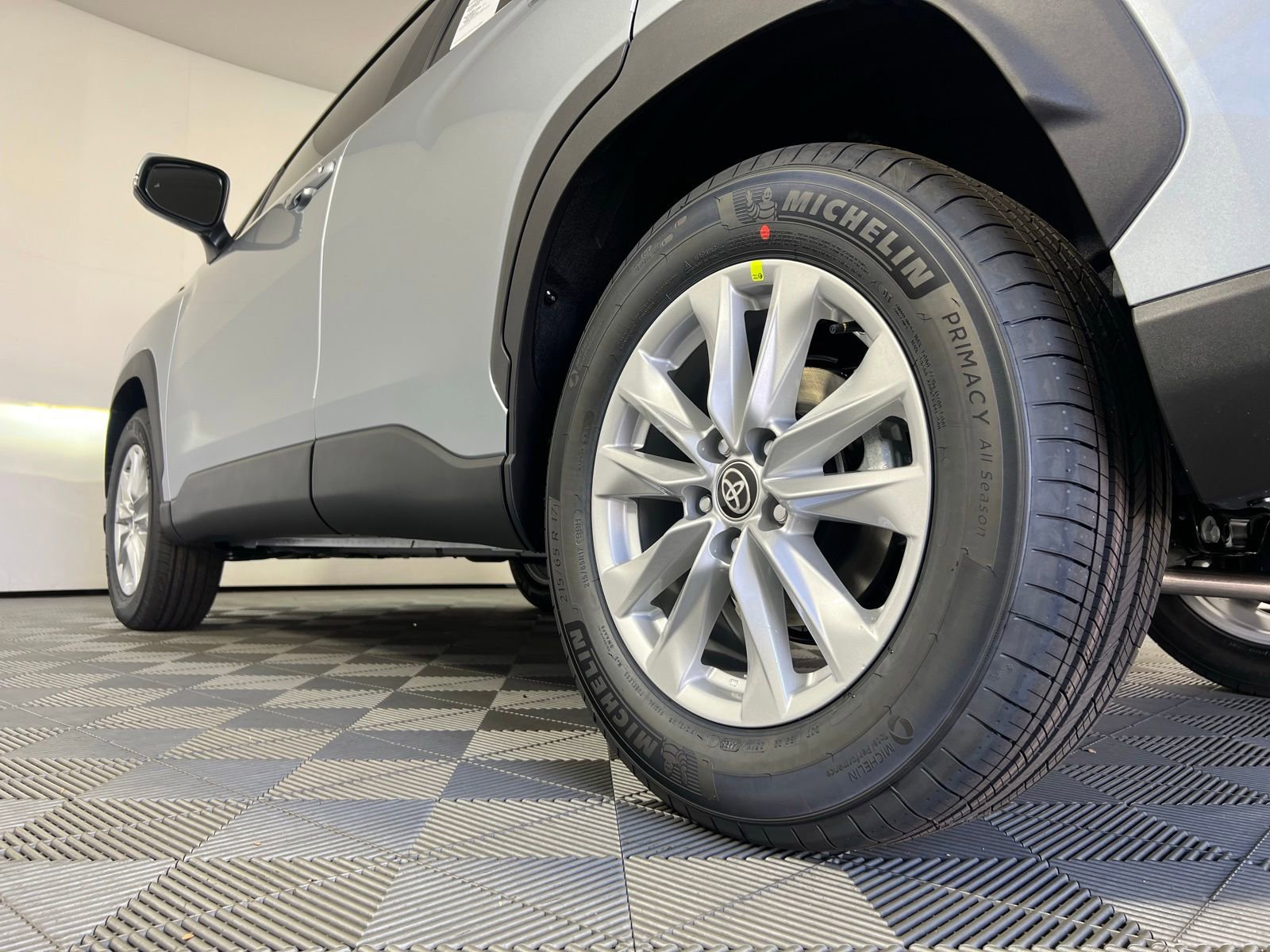 New 2026 Toyota Corolla Cross LE FWD image 17