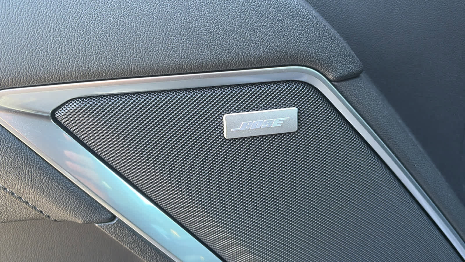 Used 2024 Chevrolet Silverado 1500 LTZ image 6