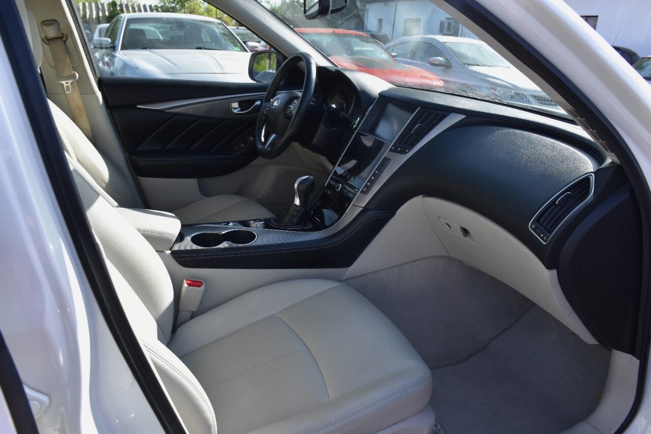Used 2015 INFINITI Q50 Premium w/ Navigation Package AWD/4WD image 21