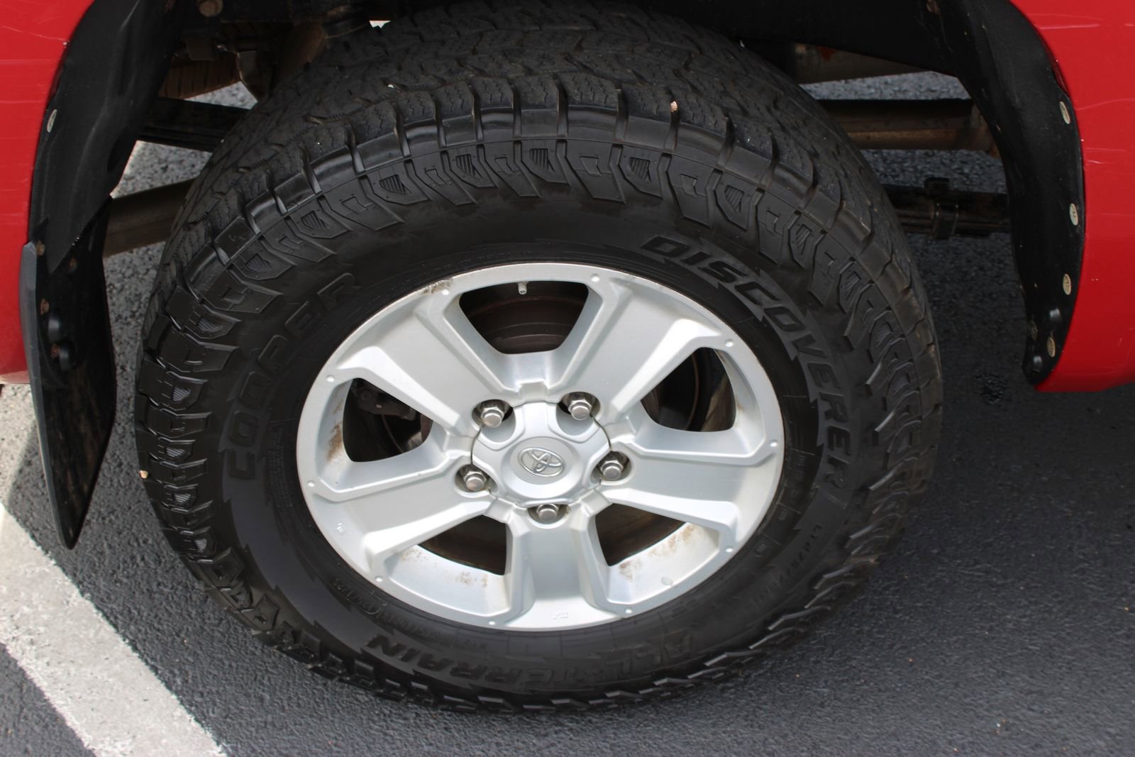 Used 2018 Toyota Tundra SR5 w/ SR5 Upgrade Package image 26